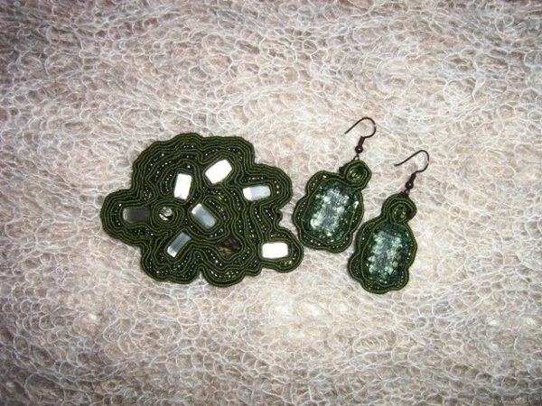 brooch and auskariukai - Soutache