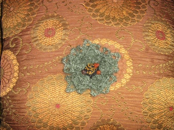 sege - Brooches