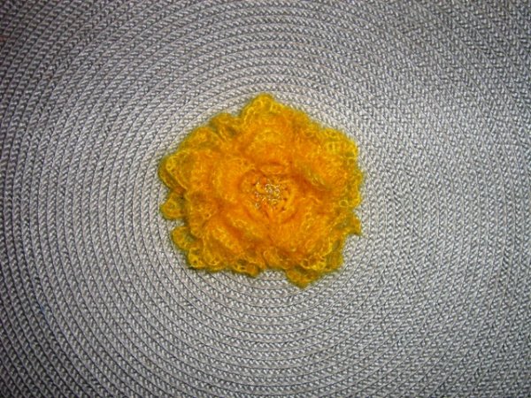 sege - Brooches