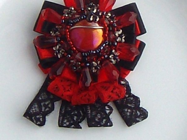Bright red - Brooches