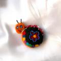 Miss Snail - Brooches - felting