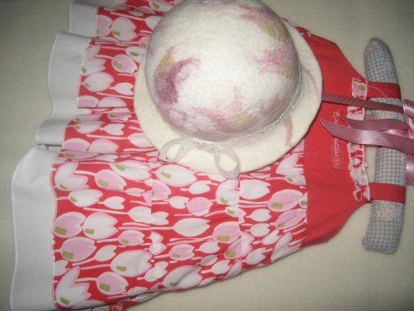 Hat " Tulips " 3