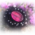 pink sagiukas - Brooches - needlework