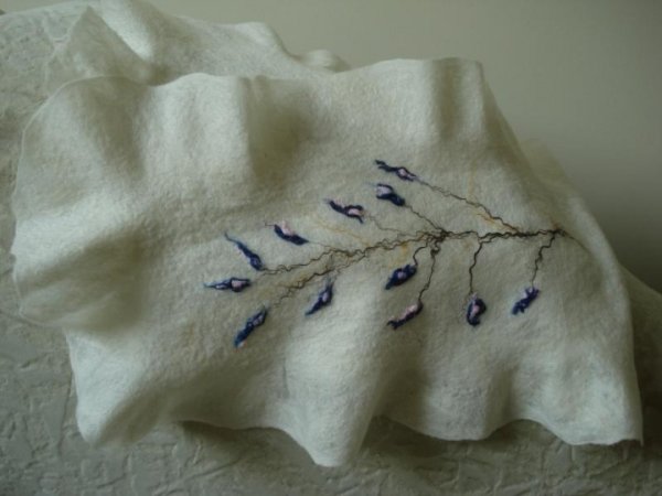Flax in the snow. - Wraps & cloaks