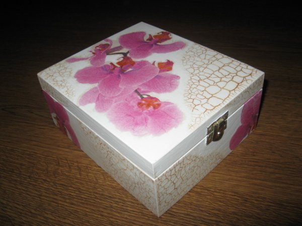 Dėžutė "Orchidėjos " 1