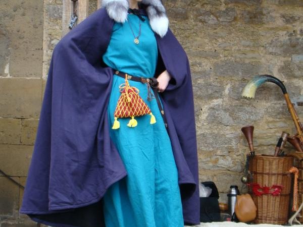 The thirteenth century. feminine garb - Other clothing
