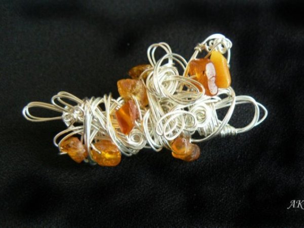 Stray Gintara - Brooches