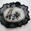 black flower - Brooches - felting