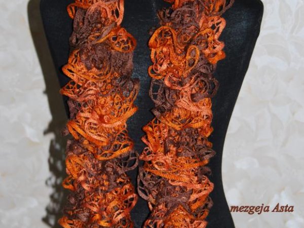 curly scarf - Scarves & shawls