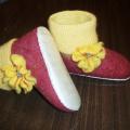 Felts with flowers - Shoes & slippers - felting