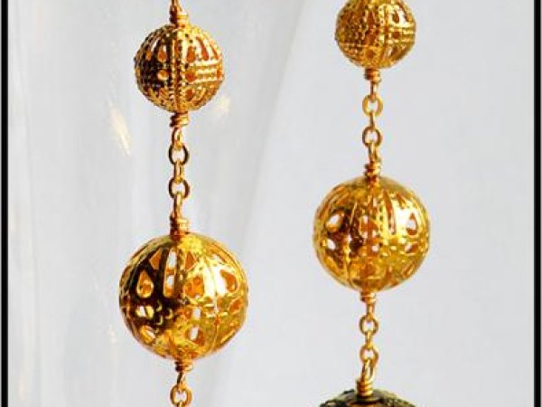 No earrings. 309 2