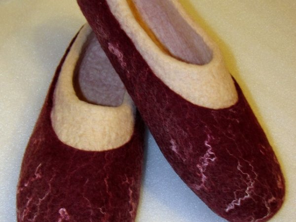 Bordo su balta, 39 dydis 2