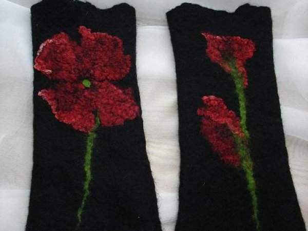 Poppies - Gloves & mittens