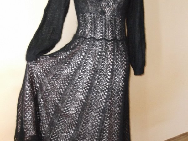 A long black dress - Dresses