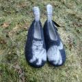 Feminine slippers - Shoes & slippers - felting